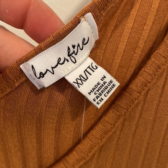 LOVE, FIRE v-neck ribbed long sleeve top - Picture 3 of 8